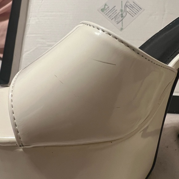 White faux leather platform heels minor scuff - Picture 3 of 5